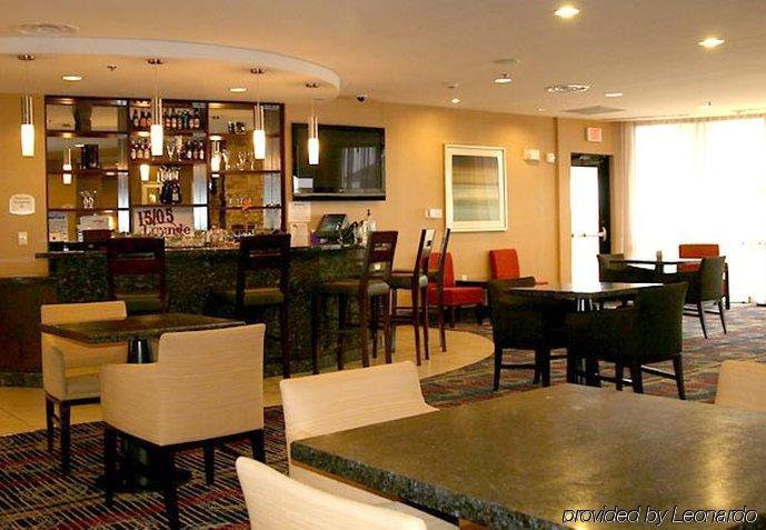 Courtyard By Marriott Midland Hotel Restaurant photo